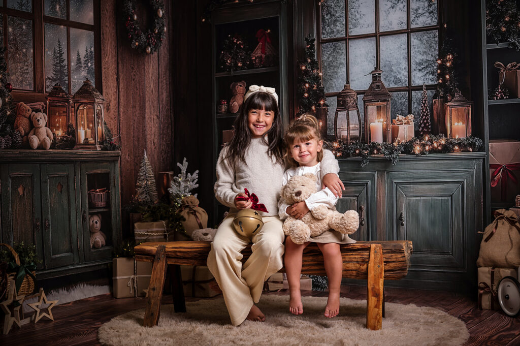 hermanas en sesion de fotografia de navidad en alcala de henares
